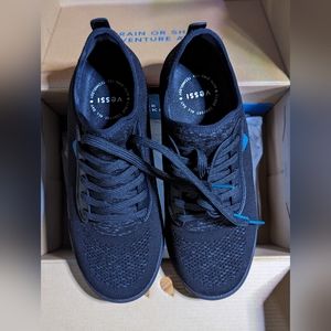 Vessi Weekender Black Weatherproof Sneakers Size 8M/9W.